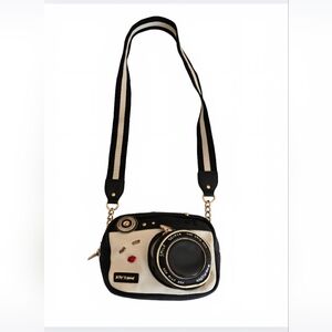 Betsey Johnson 1978 Series Close Up Camera Kitsch Crossbody Bag Faux Leather